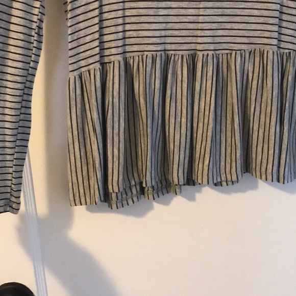 Cute grey and black striped long sleeve w/ ruffle - Picture 2 of 3